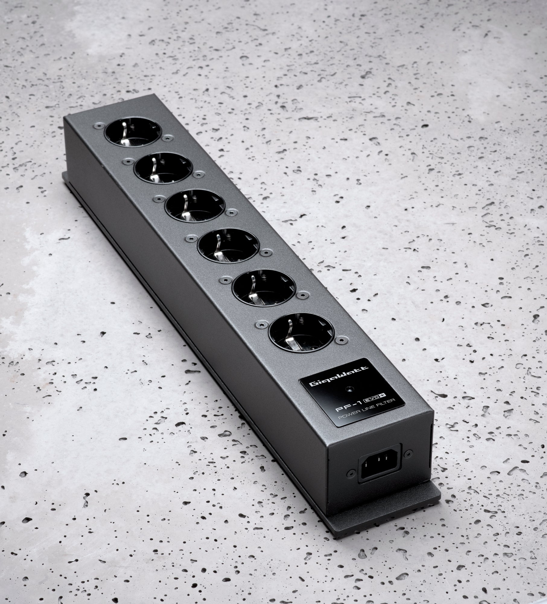 GigaWatt PF-1 EVO+ Filtering Power Strip (POLAND)